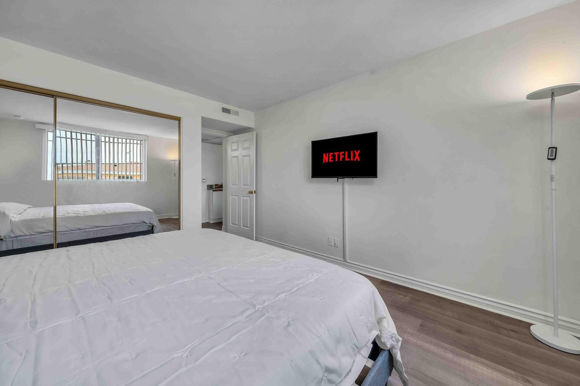 Spacious 2 Bedroom Retreat Near Beverly Hills With Free Parking Los Ángeles