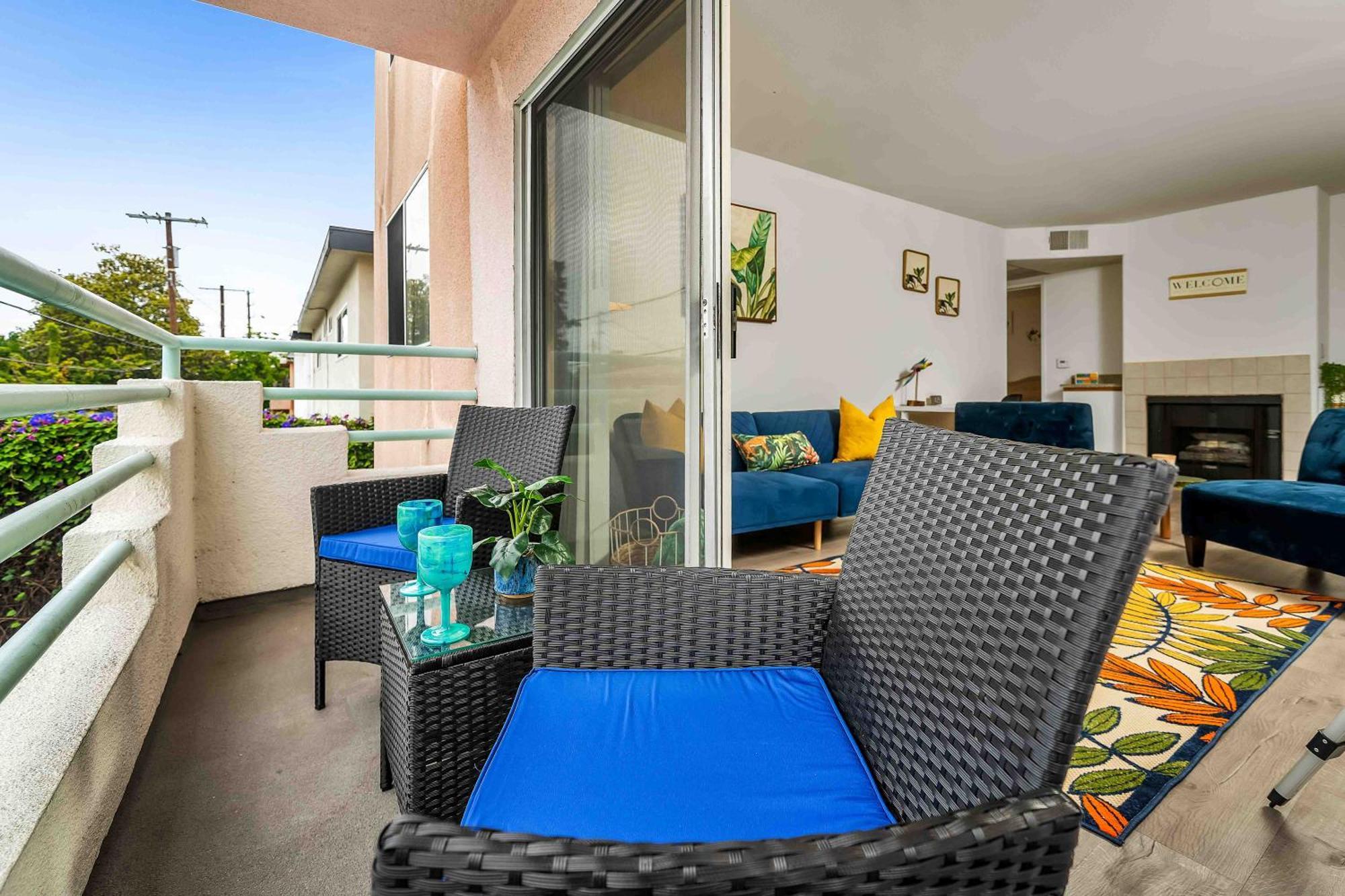 Appartement Spacious 2 Bedroom Retreat Near Beverly Hills With Free Parking Los Angeles